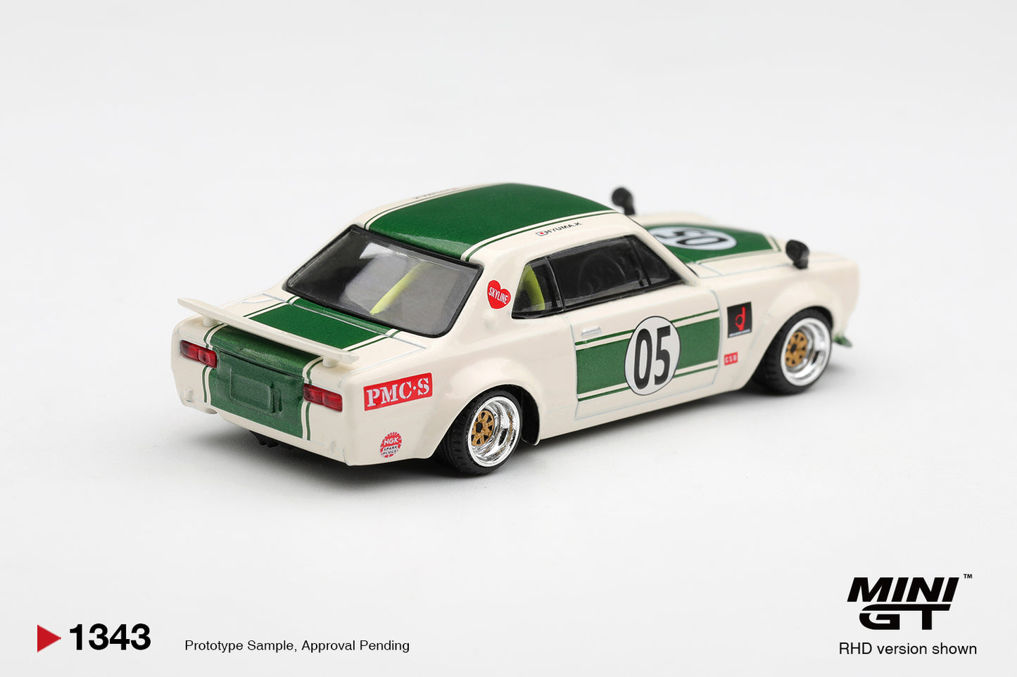 *PRE ORDER* MINI GT 1343 Nissan Skyline LB-WORKS "HAKOSUKA" White / Green