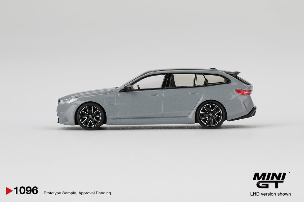Mini GT 1096 BMW M5 Touring (G99) Brooklyn Grey Metallic