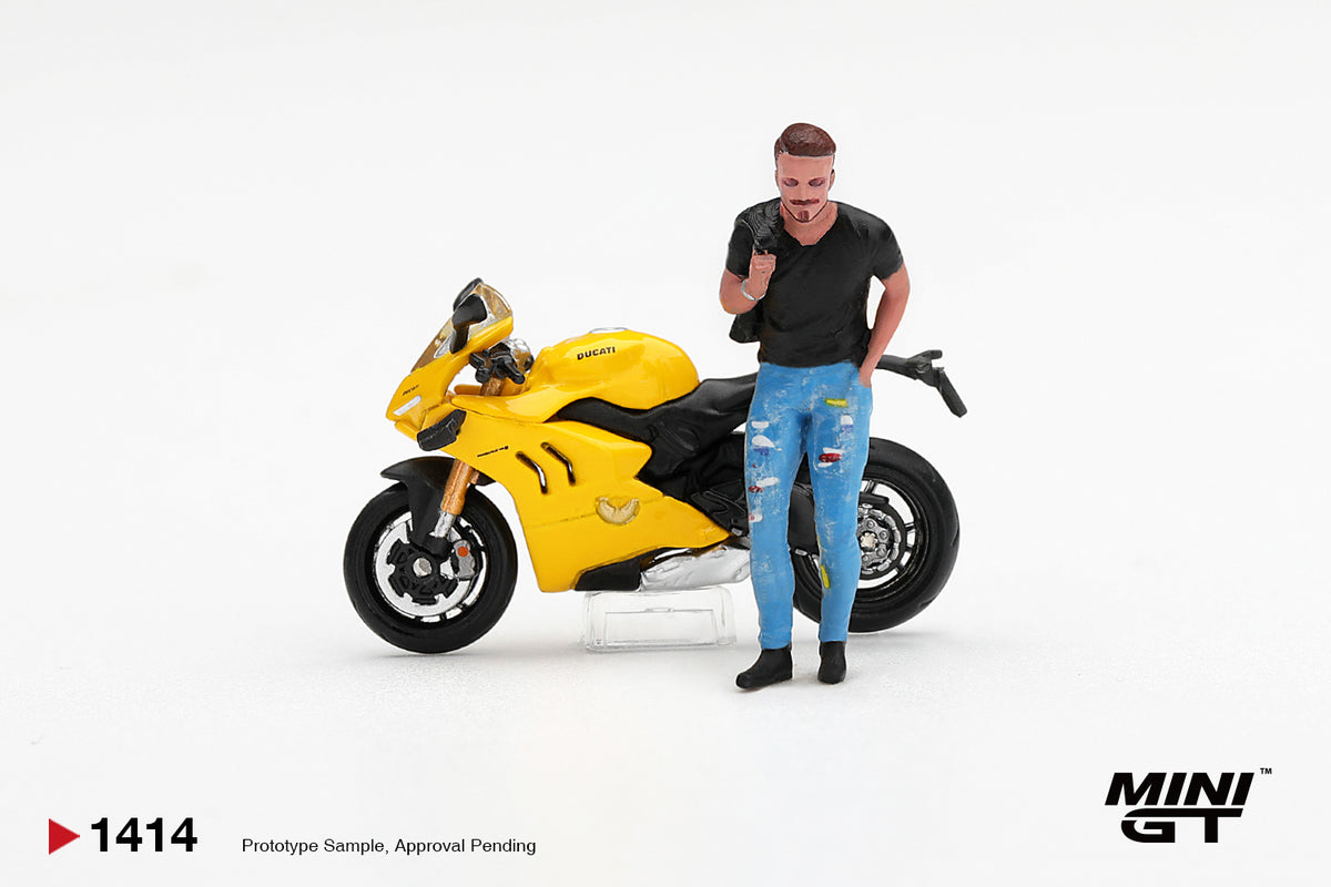 *PREORDER* MINI GT 1414 DUCATI PANIGALE V4 S GIALLO W/ FIGURE