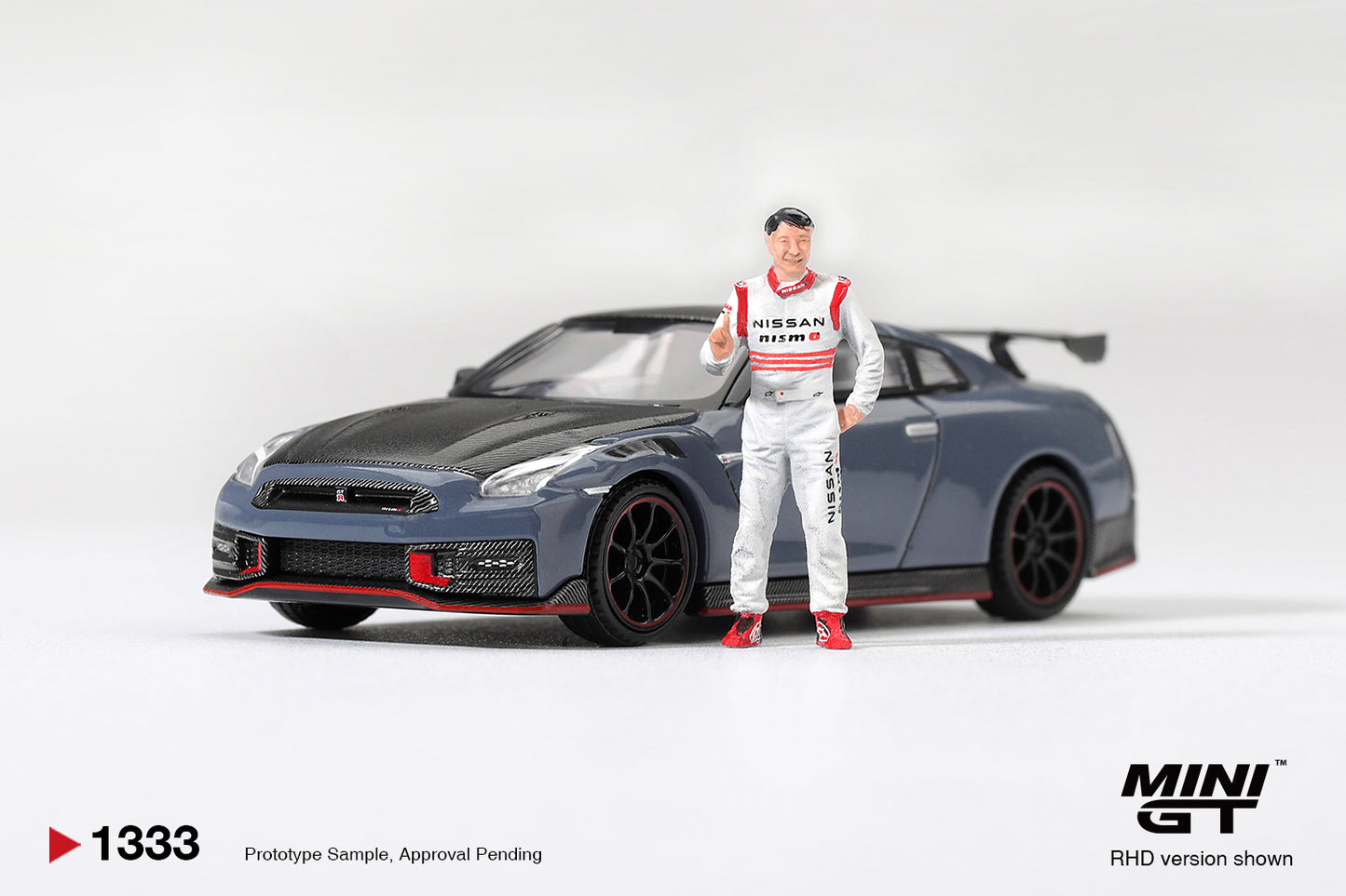 *PRE ORDER* MINI GT 1333 Nissan GT-R Nismo with Figurine