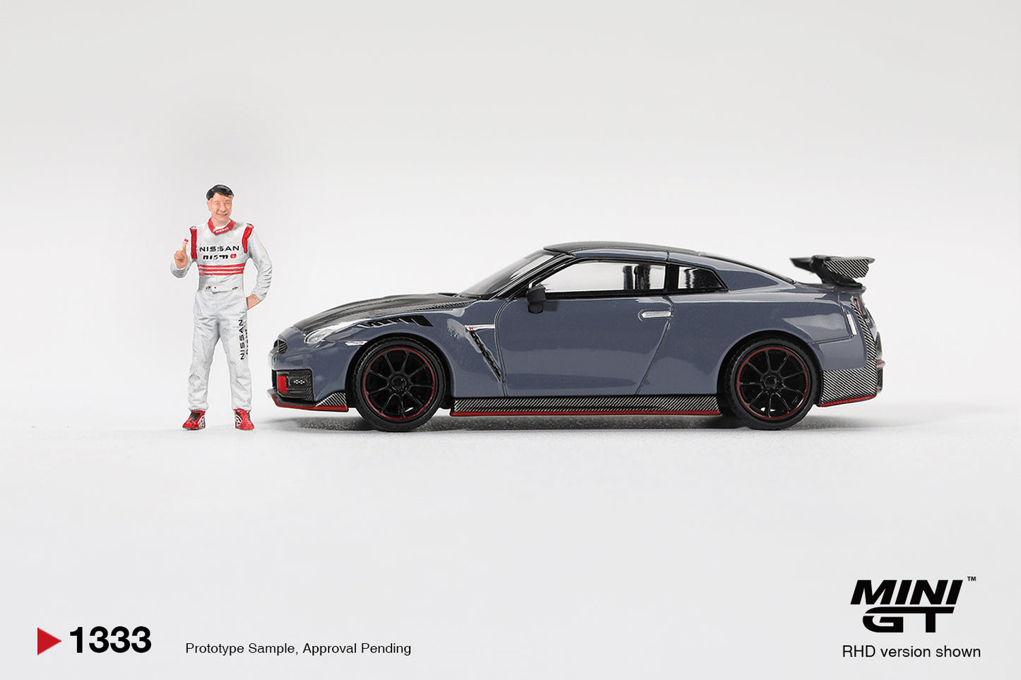 *PRE ORDER* MINI GT 1333 Nissan GT-R Nismo with Figurine