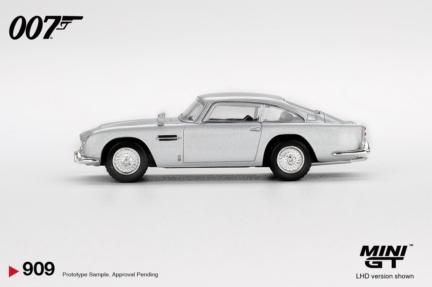 MINI GT 909 Aston Martin DB5 “Casino Royale"