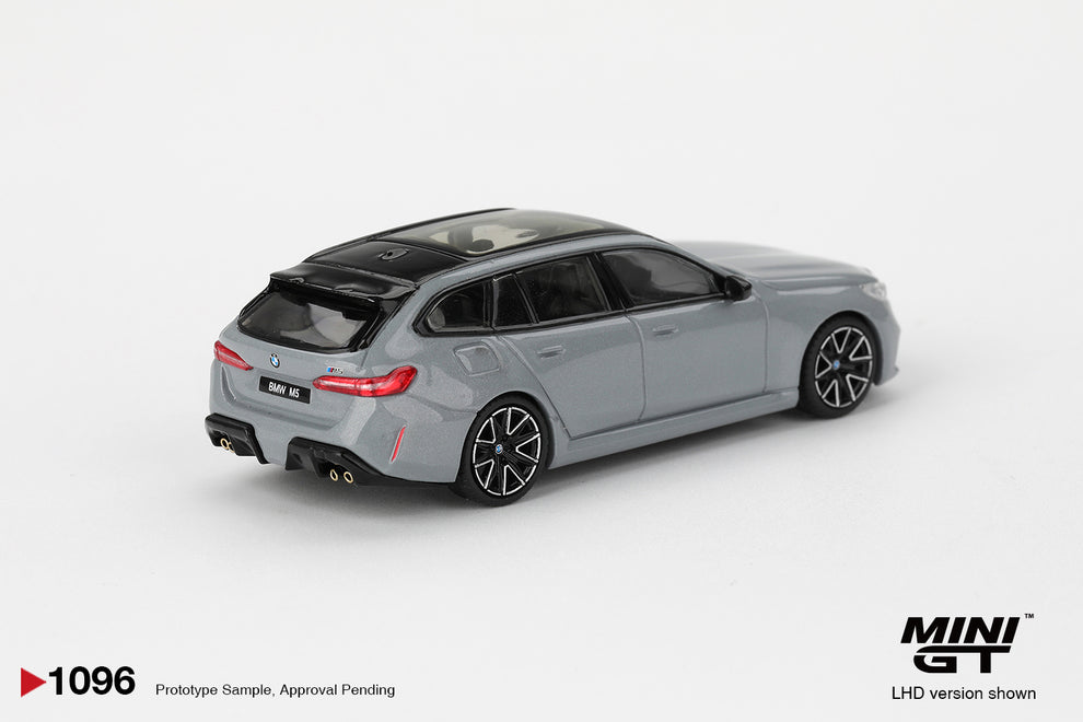 Mini GT 1096 BMW M5 Touring (G99) Brooklyn Grey Metallic